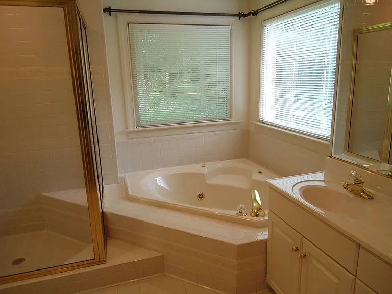 105 Mariners Cir — Photo 33