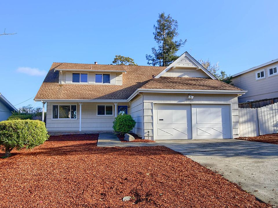 1st image of 3705 Red Oak Way