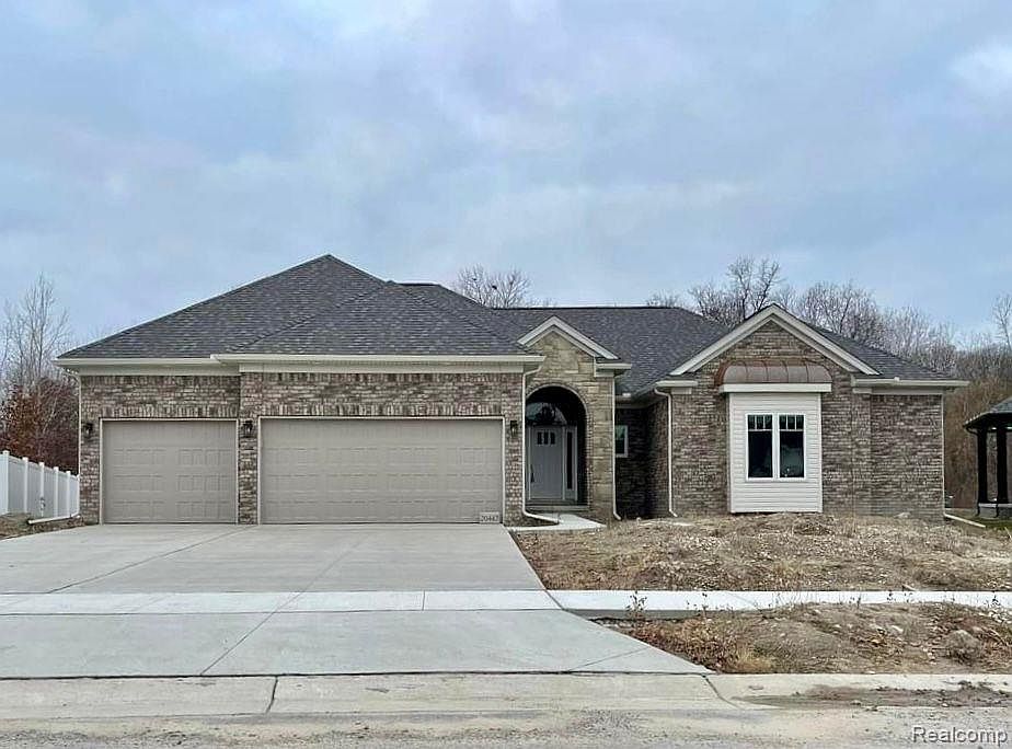 1st image of 20442 Sagebrush Dr