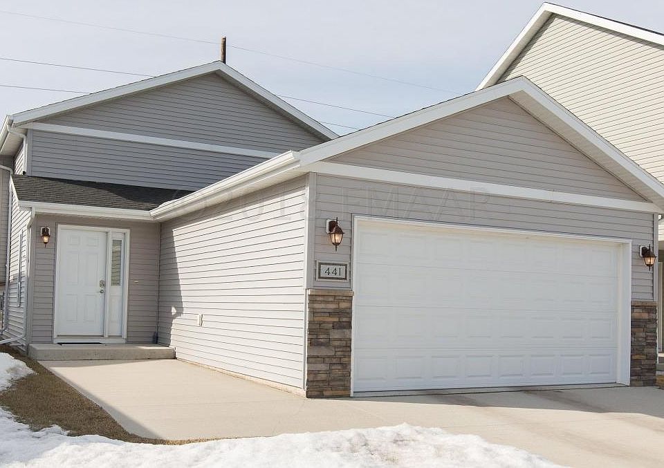 1st image of 441 Foxtail Dr E