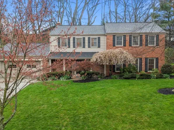 218 Lynn Haven Dr, Pittsburgh, PA 15228