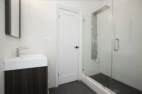 Rented by Platinum Properties | media 17