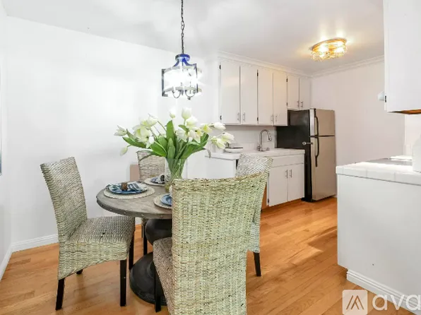 1445 Marchbanks Dr APT 1, Walnut Creek, CA 94598