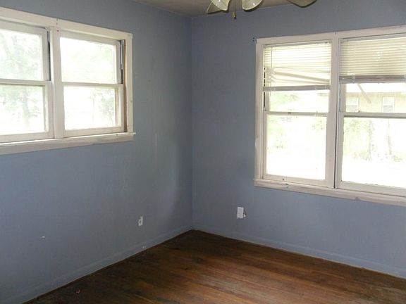 4th image of 603 S 6th Ave
