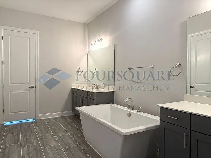 8156 Baronleigh Ln — Photo 45