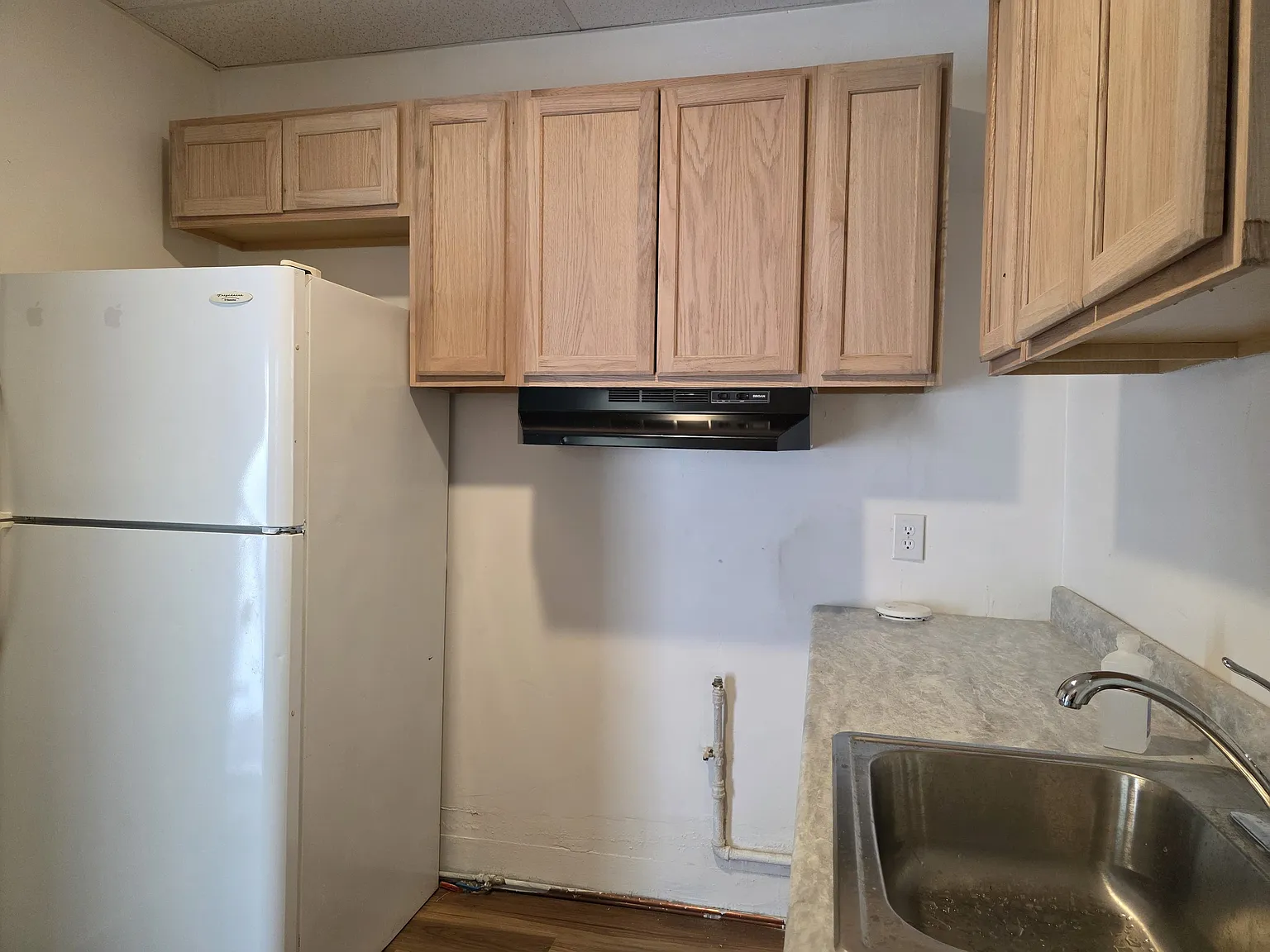 4 bed, 1.5 bath, 1254 sqft, $1,700 — Photo 4