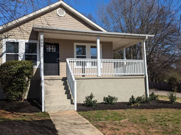 300 Honour St, Greenville, SC 29611