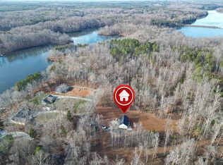 218 Fishermans Point Rd, Roxboro, NC 27574