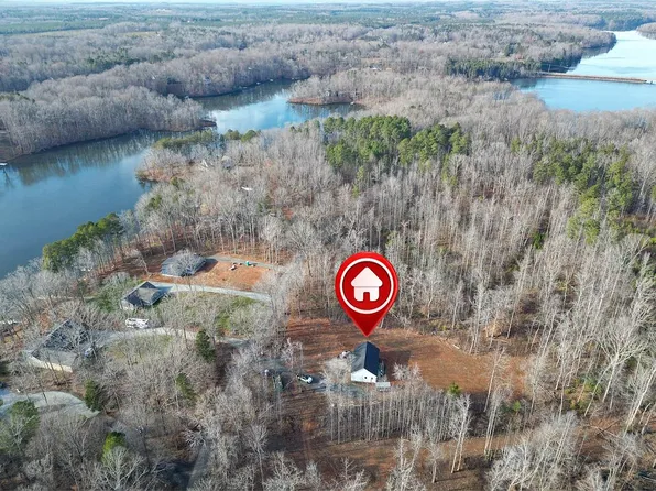 218 Fishermans Point Rd, Roxboro, NC 27574