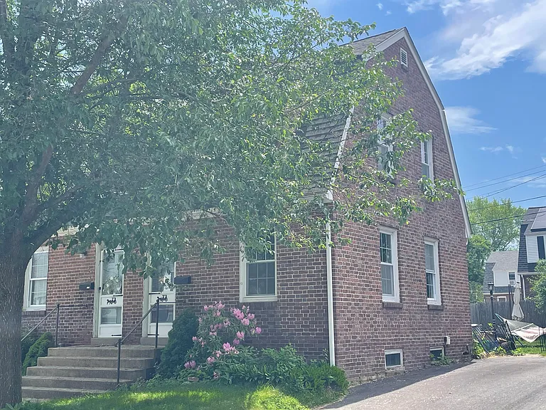 111 Porpoise Way — Photo 1