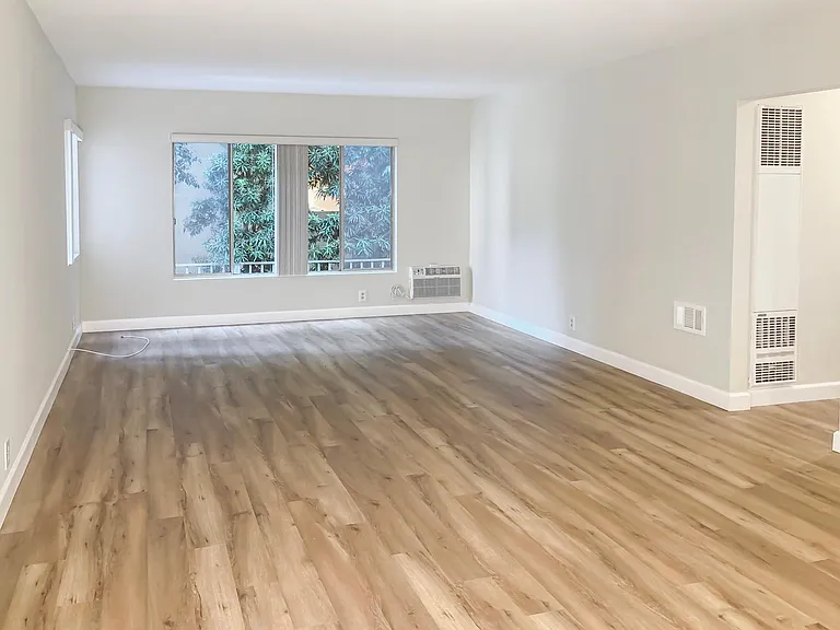 623 North Monterey Street — Photo 19