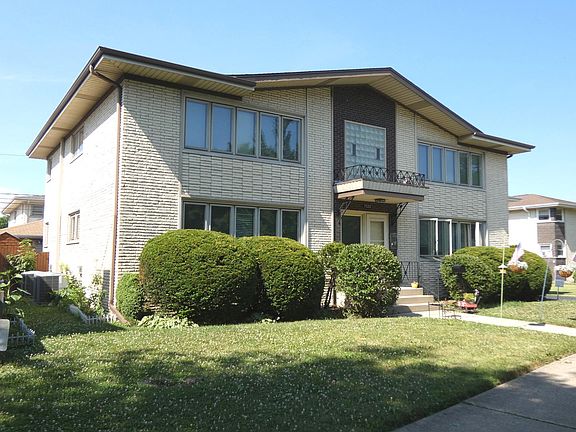 3rd image of 7522 W Bryn Mawr Ave