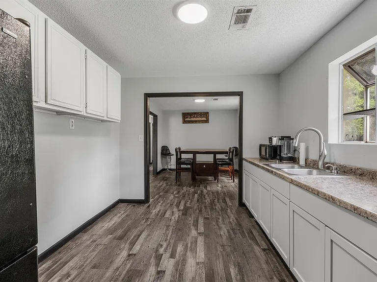 541 Trails End Dr — Photo 10