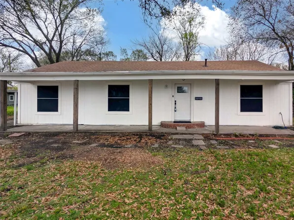 1425 W Walnut St, Garland, TX 75042