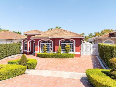 7929 NW 200th Ter, Hialeah, FL, 33015