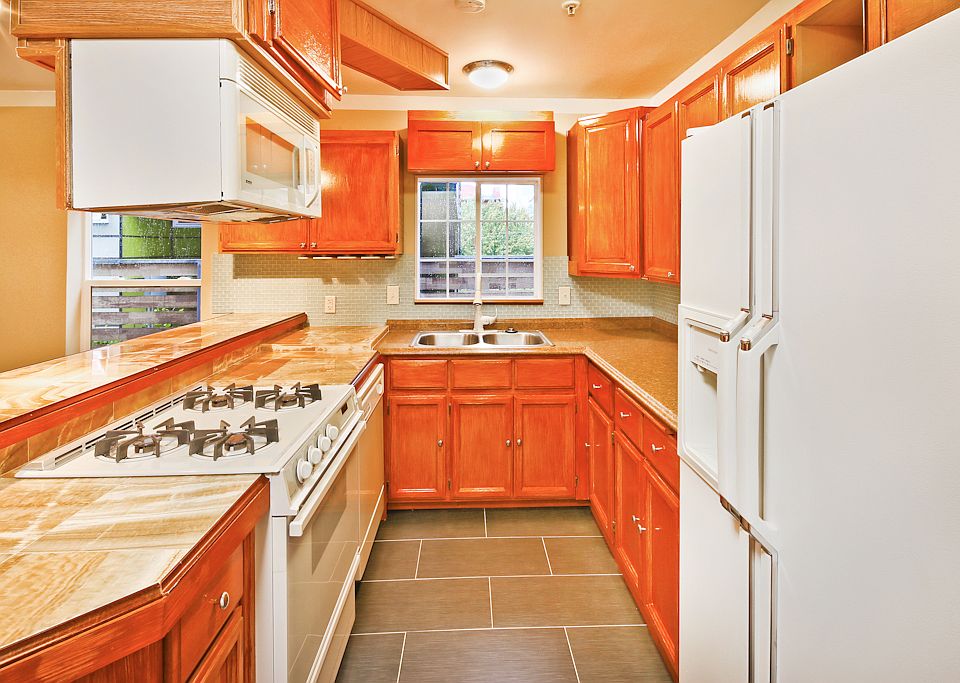 Unit A Kitchen with Gas 