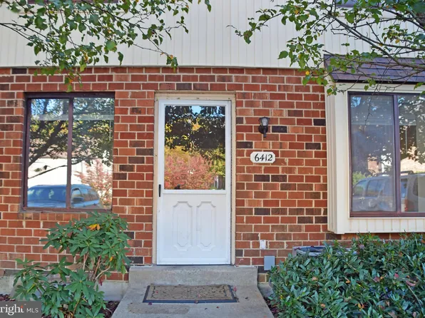 6412 Hilltop Dr, Brookhaven, PA 19015