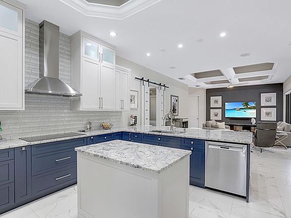 4th image of 7323 Acorn Way