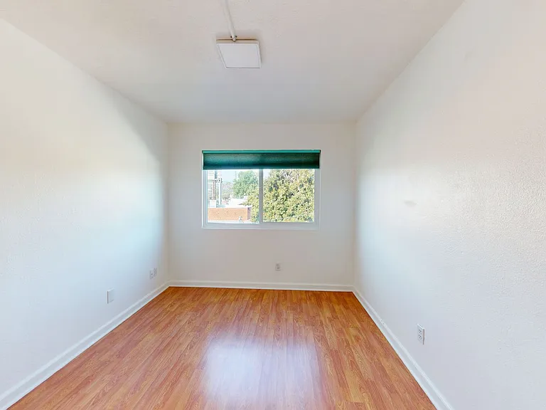 4526 Eagle Rock Blvd #4 — Photo 8