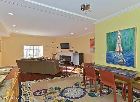 3rd image of 2637 W Lawrence Ave #3B
