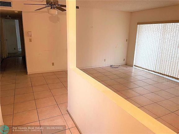 5th image of 426 N Laurel Dr #1701