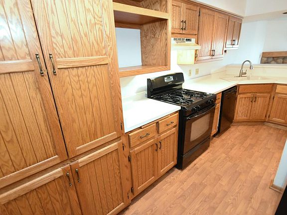 4th image of 2422 Willowood Dr