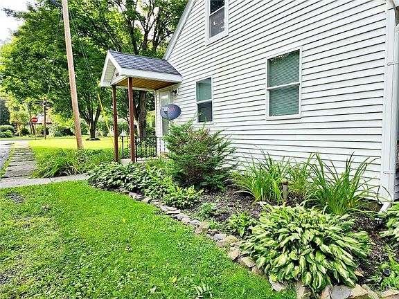 3rd image of 105 Hilgert Pkwy