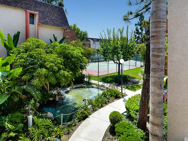 Springdale Villa — Photo 6