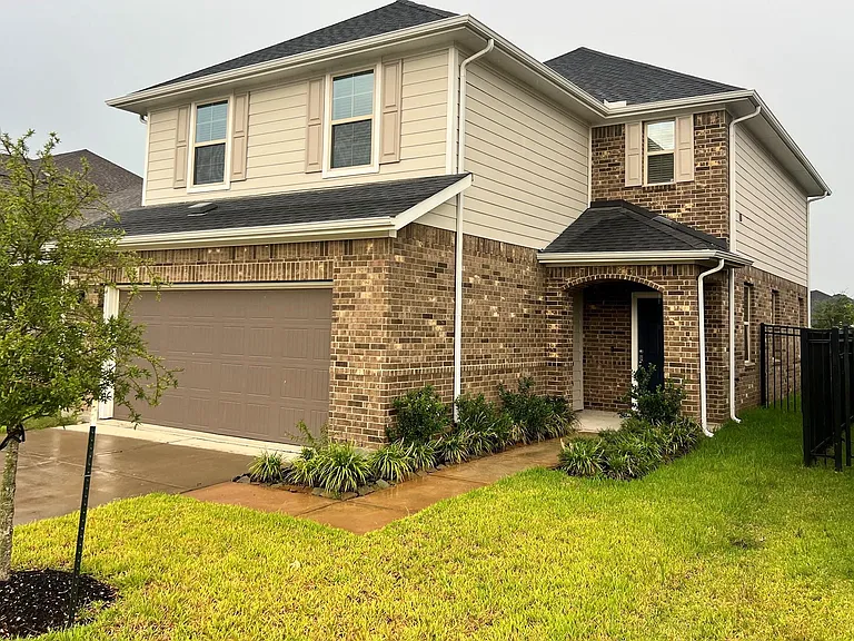 27103 Blue Pool Dr — Photo 1