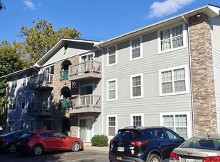 247 W Union St APT 302B, Athens, OH 45701