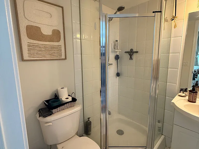 33 Elm Dr W #802 — Photo 8