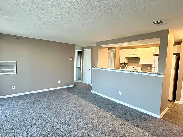 1610J Arlyn Cir — Photo 5