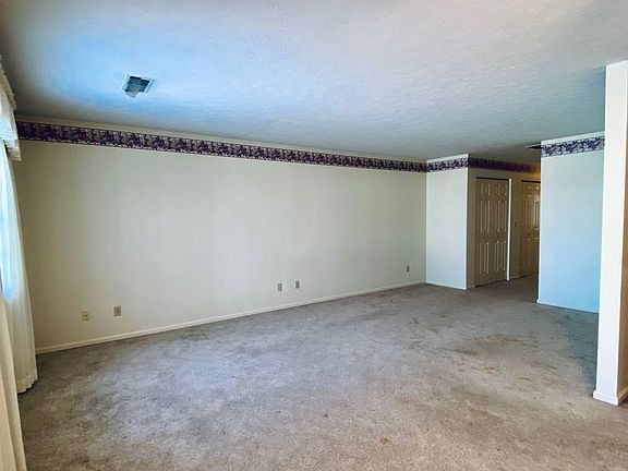 2nd image of 856 Avalon Dr