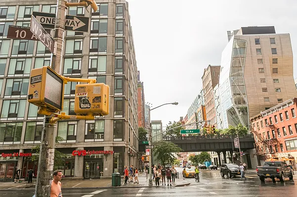 Rented by MNS | media 8