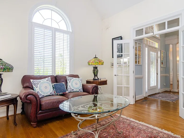 300 Garnercrest Rd — Photo 4