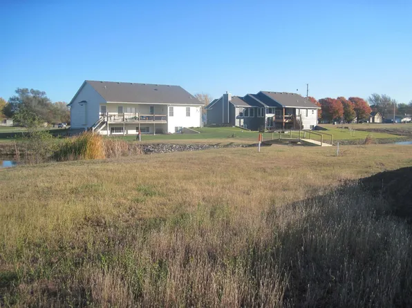 113 S Cottonwood Ct, Whitewater, KS 67154