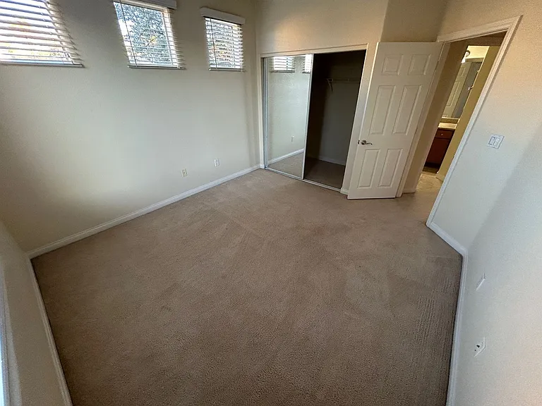 4400 S Jones Blvd #2052 — Photo 21