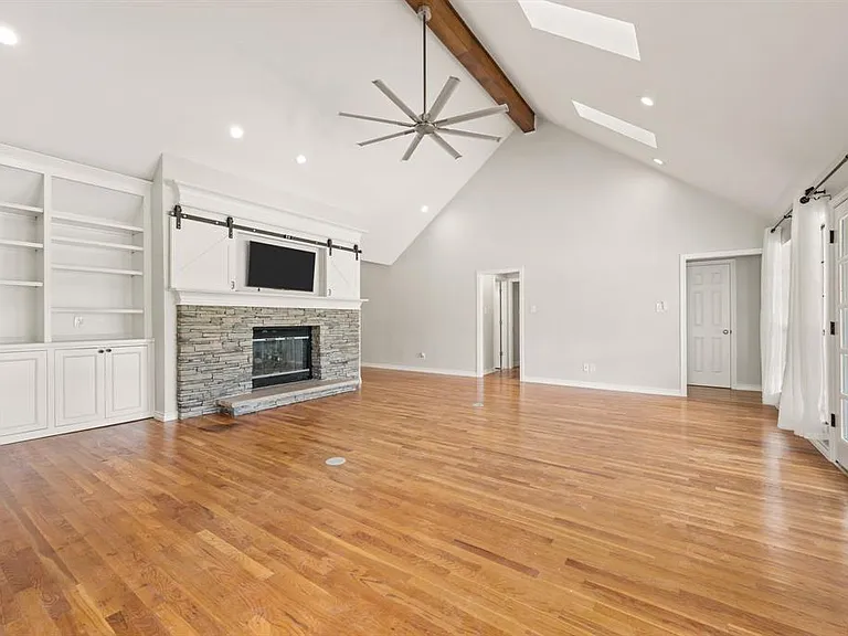 1000 Raven Bend Ct — Photo 11