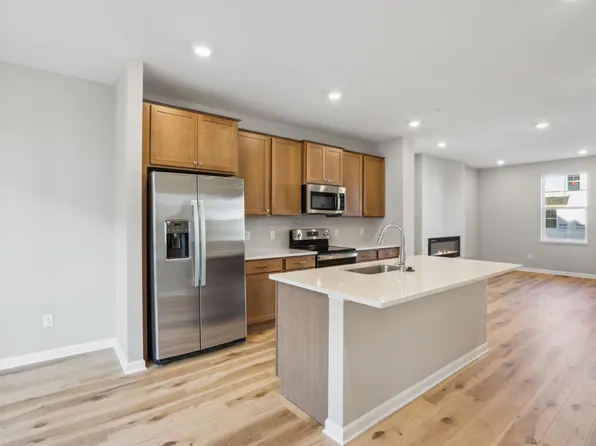 7692 Cruise Way, Inver Grove Heights, MN 55076