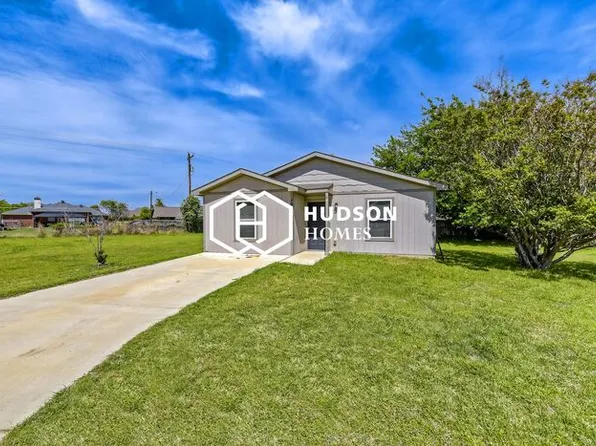 1920 Reef Ct, Azle, TX 76020