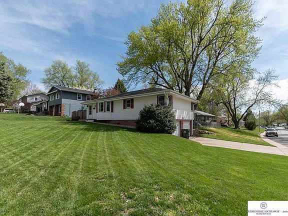2nd image of 601 Hogan Dr