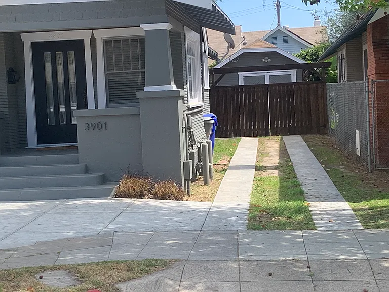 3901 Goldfinch St — Photo 3