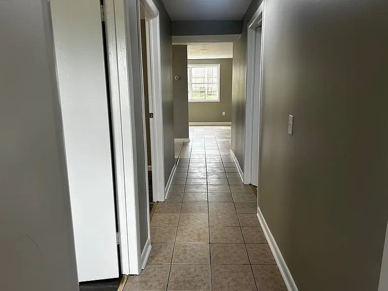 211 Tompkins St — Photo 11