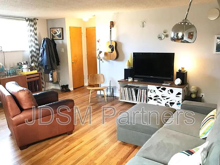 1545 N Jackson St — Photo 3
