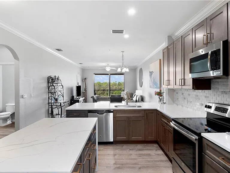9727 Acqua Ct #444 — Photo 5