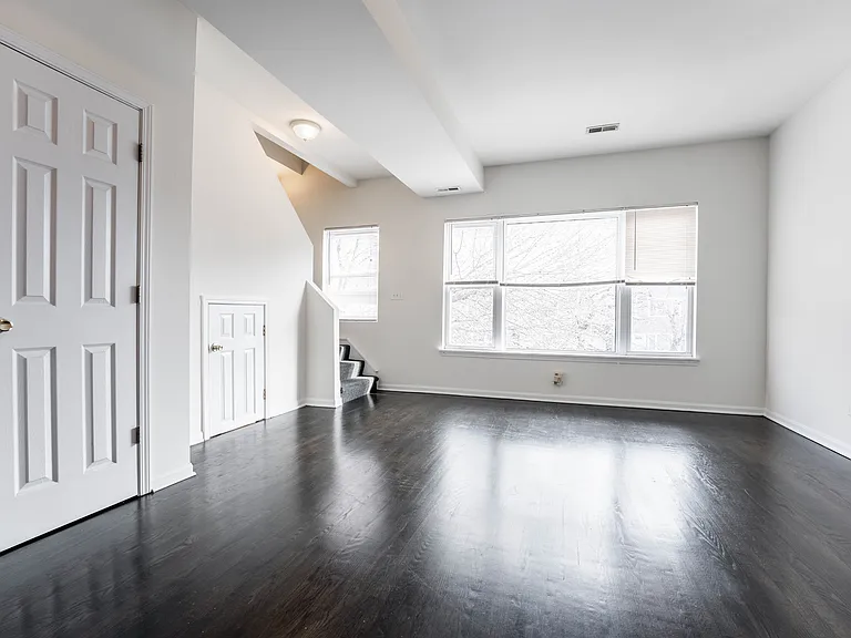 2430 N Ashland Ave #2 — Photo 4