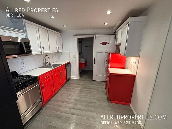 5th image of 621 N Leverett Ave APT 4
