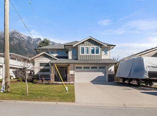 21002 Swallow Pl, Hope, BC V0X 1L1