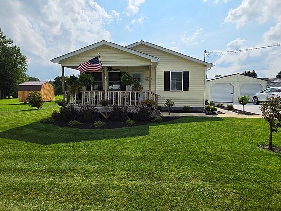 3rd image of 112 Woodridge Ln