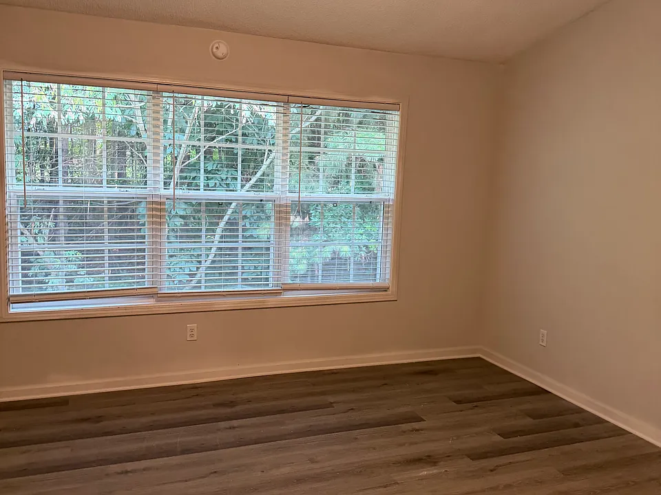 1445 Maple Valley Ct